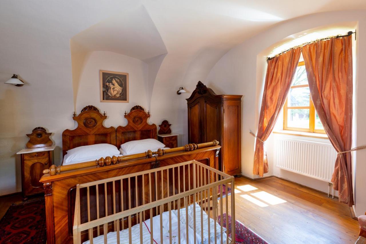 Zamecek Klokocov Hotel Buitenkant foto
