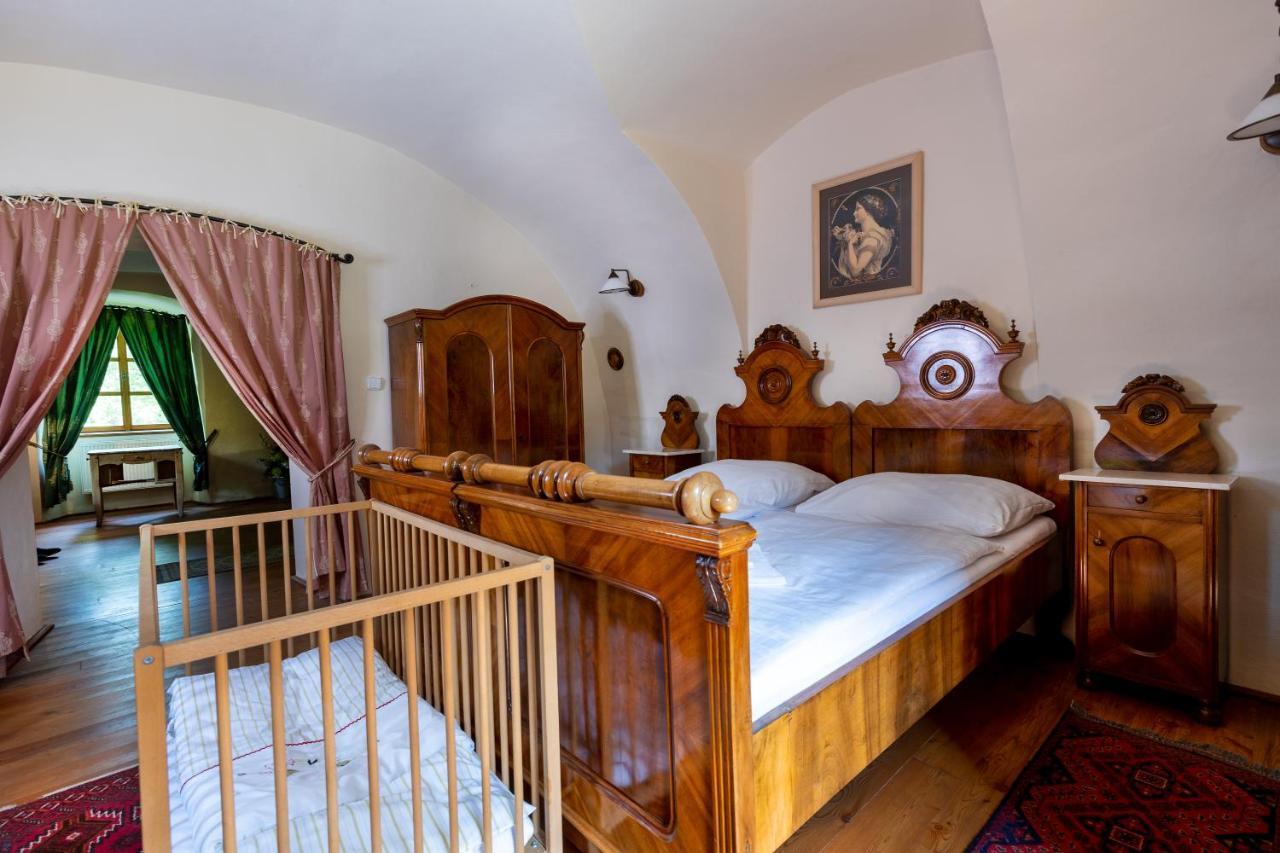 Zamecek Klokocov Hotel Buitenkant foto